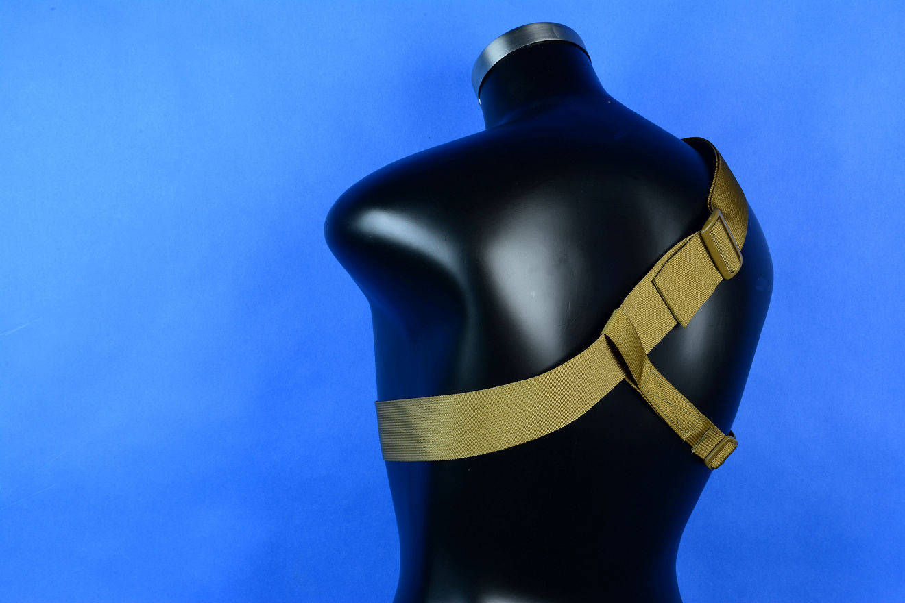 Sternum Harness Plus, back side view, showing strap arrangement and sliding loop strap position